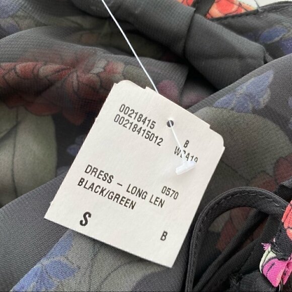 Forever 21 maxi dress, with halter top & open back.  NWT - Picture 10 of 12